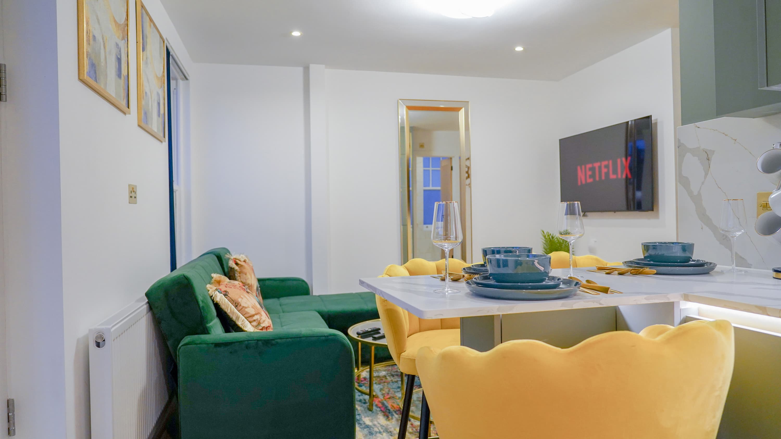 Luxury Serviced Accommodation in Barnard Mews 4